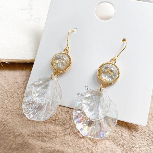 Acrylic shell earrings on Sale